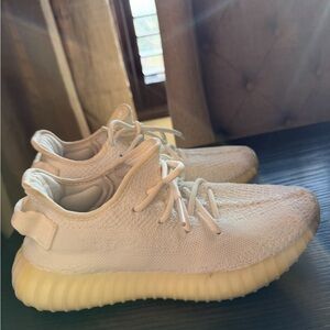 Adidas Yeezy Boost 350 V2 White Cream Sneakers Size 6.5 US